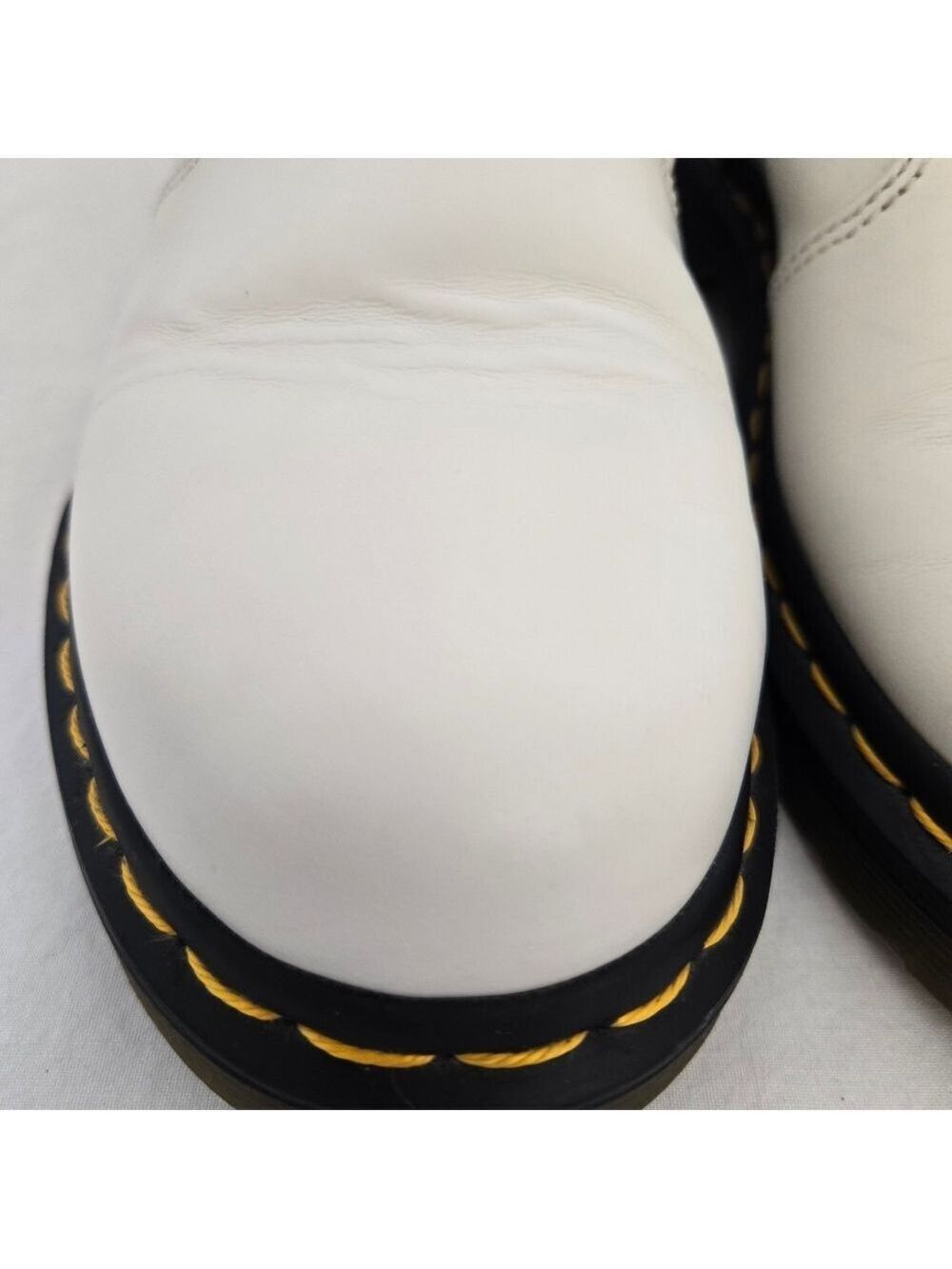 DOC MARTEN'S 2976 CHELSEA BOOTS SMOOTH LEATHER WHITE UNISEX WOMEN 7/ MEN 6 - Picture 4 of 16